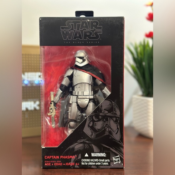 New Star Wars The Black Series Captain Phasma Figure - Picture 6 of 7